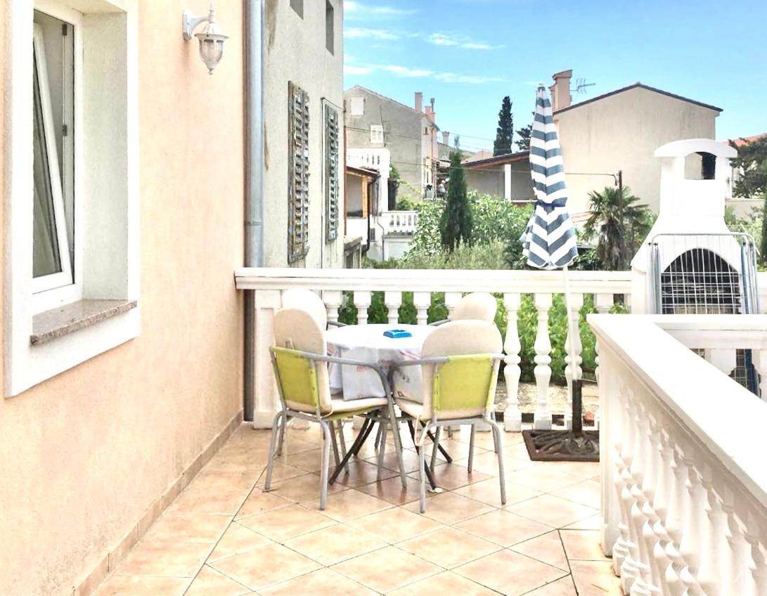 Apartman Luna Punat Buitenkant foto