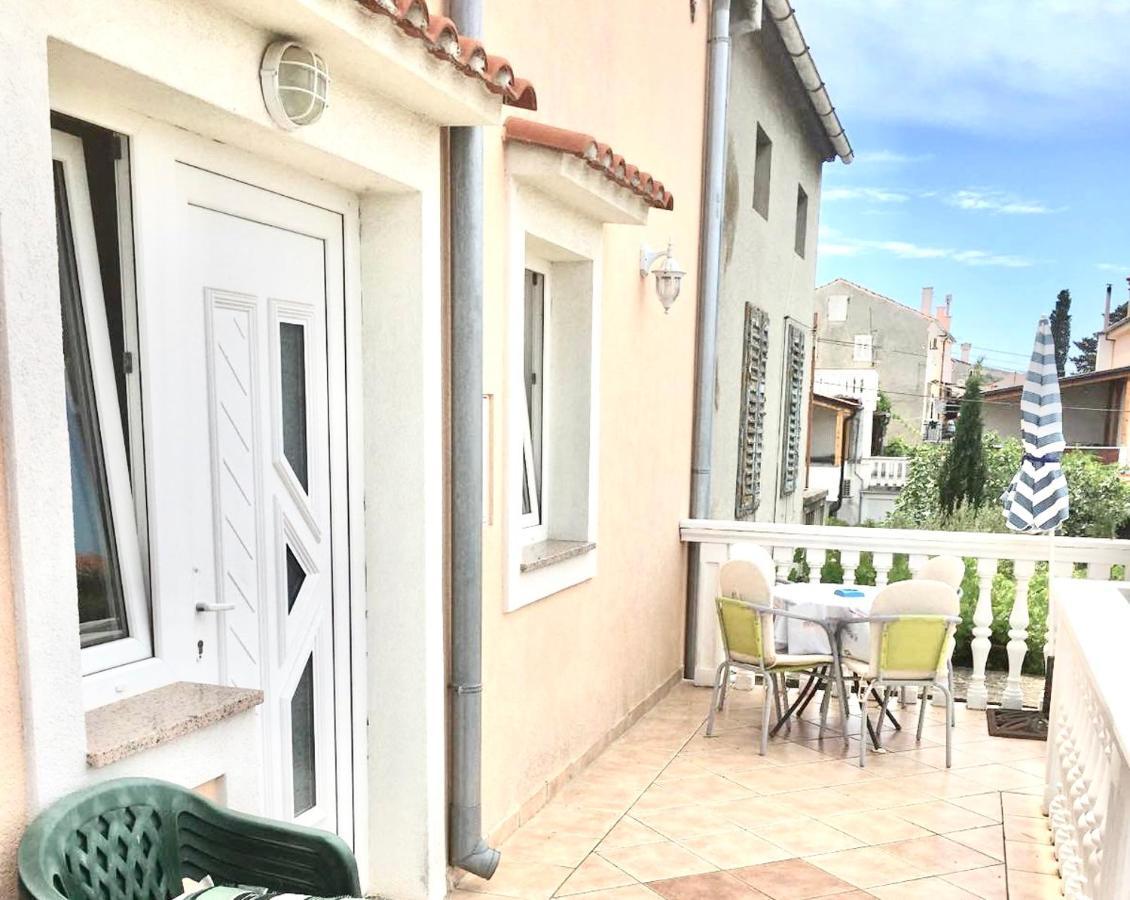 Apartman Luna Punat Buitenkant foto