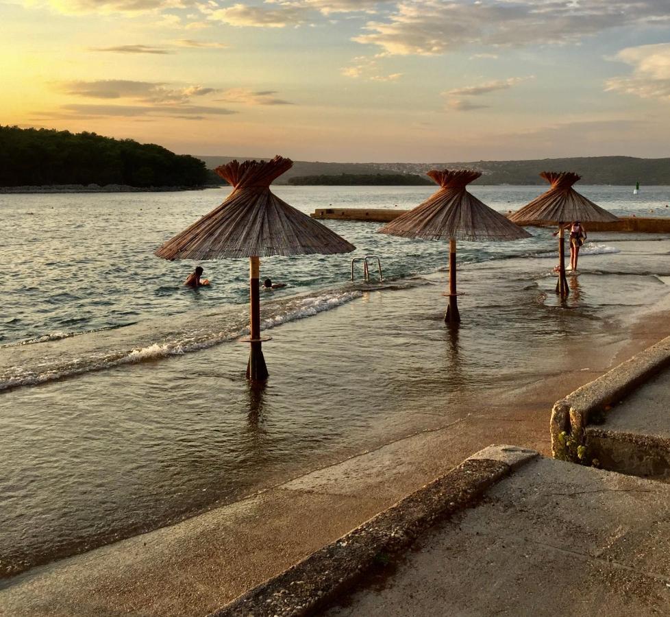 Apartman Luna Punat Buitenkant foto