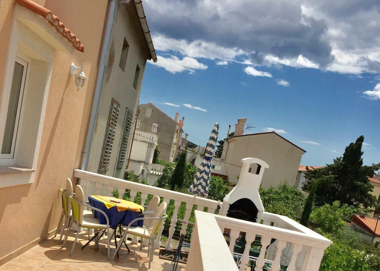 Apartman Luna Punat Buitenkant foto